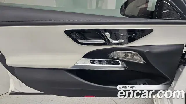 Mercedes-Benz E-Class 2024 — ფოტო 11/20