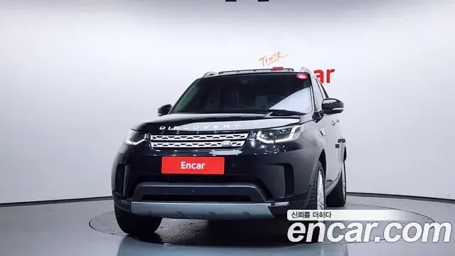 Land Rover Discovery 5 2019 — Şəkil 14/20