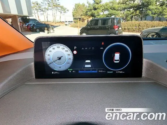 Hyundai Staria 2024 — Photo 19/20