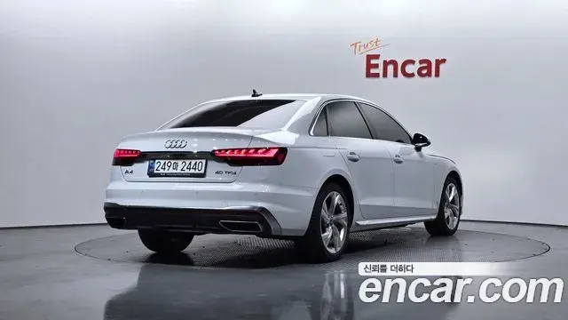 Audi A4 2021 — Photo 11/20