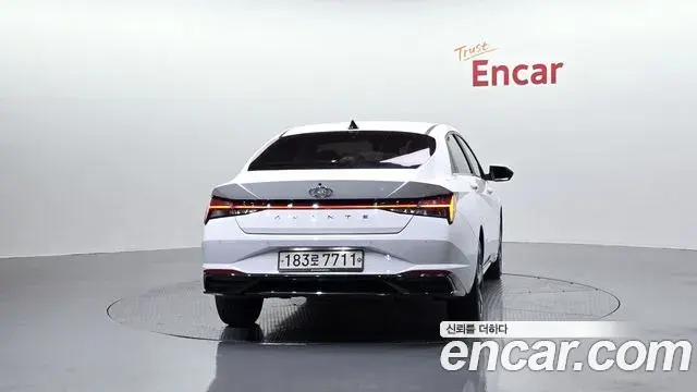 Hyundai The New Avante Hybrid 2020 — Photo 5/20