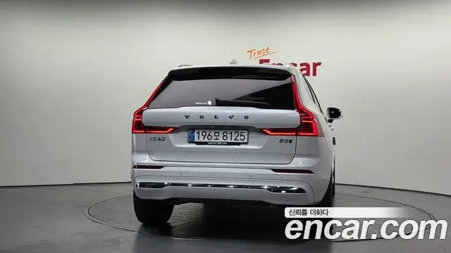 Volvo XC60 2023 — Şəkil 18/20