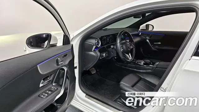 Mercedes-Benz A-Class 2022 — Şəkil 17/20