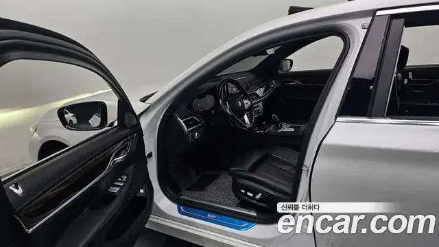 BMW 7 Series 2019 — Photo 4/20
