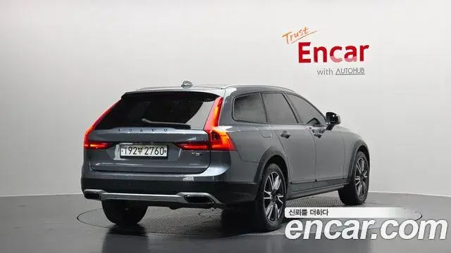 Volvo V90 Cross Country 2019 — Şəkil 19/37