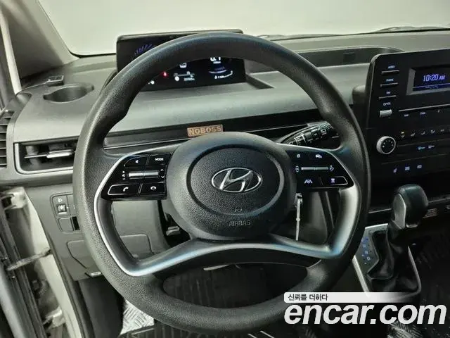 Hyundai Staria 2022 — Photo 11/18