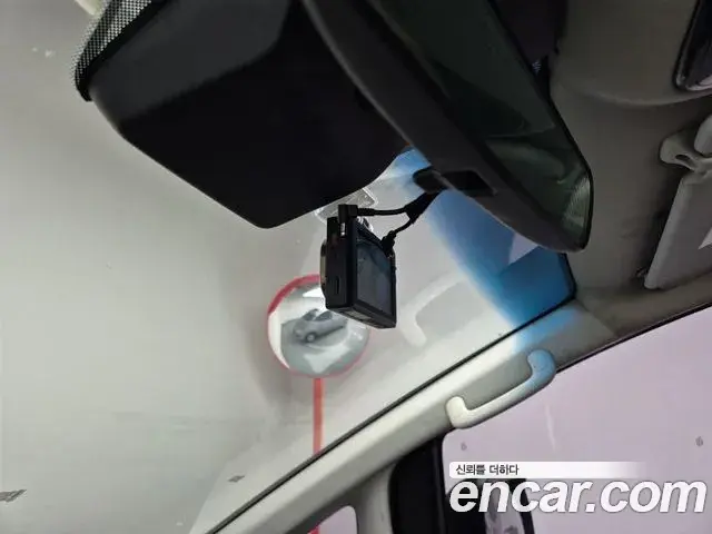 Hyundai Staria 2022 — Photo 18/18