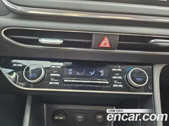 Hyundai Sonata Hybrid 2022 — Photo 18/20
