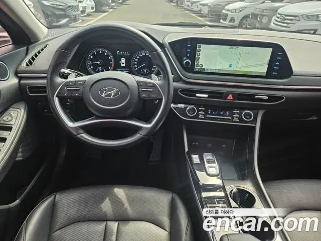 Hyundai Sonata Hybrid 2022 — Photo 13/20