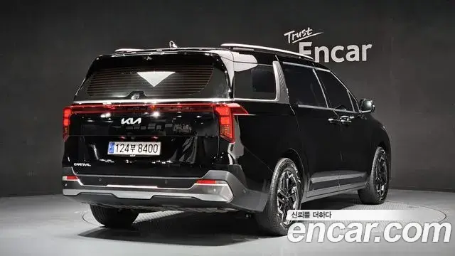 Kia Carnival 2024 — Фото 2/20