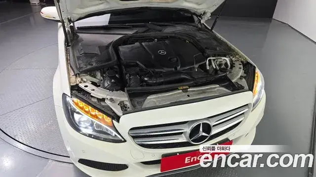 Mercedes-Benz C-Class 2018 — Фото 6/20