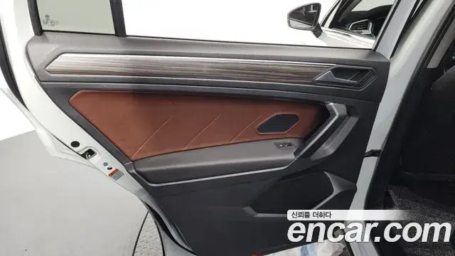 Volkswagen Tiguan Allspace 2023 — Photo 4/34