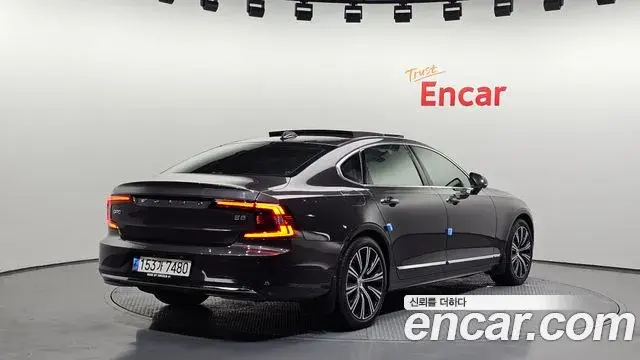 Volvo S90 2022 — Photo 7/34
