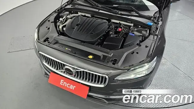 Volvo S90 2022 — Photo 26/34