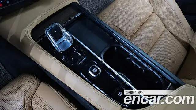 Volvo S90 2022 — Photo 4/34