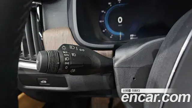 Volvo S90 2022 — Photo 14/34
