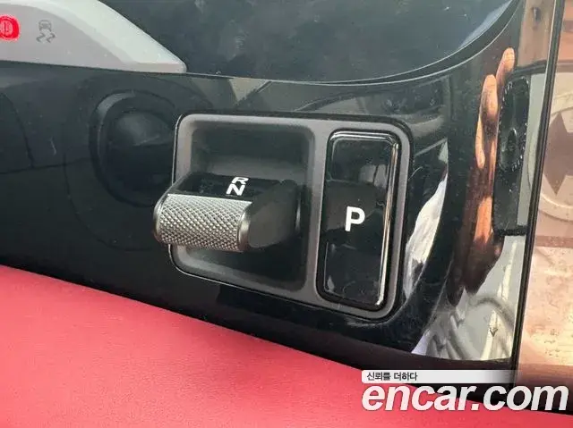 Porsche Taycan 2024 — Photo 16/20
