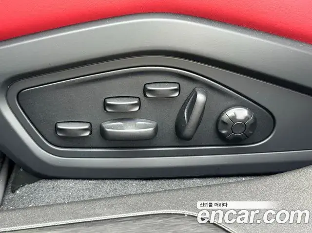 Porsche Taycan 2024 — Photo 18/20