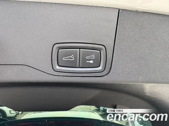 Porsche Taycan 2024 — Photo 13/20