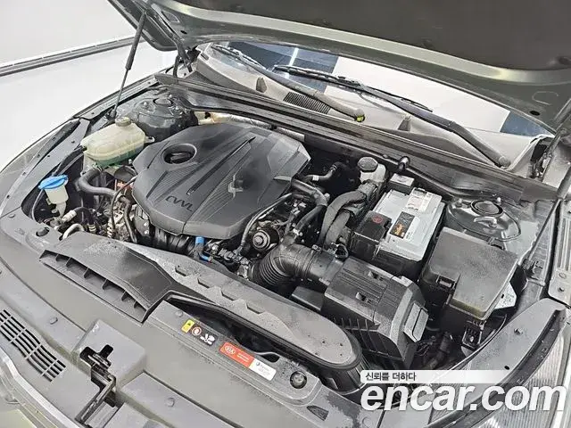 Kia K5 2020 — Şəkil 17/18