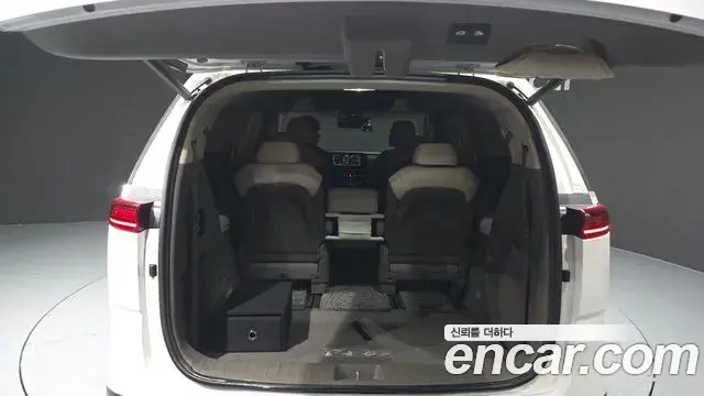 Kia Carnival 2021 — Photo 5/20