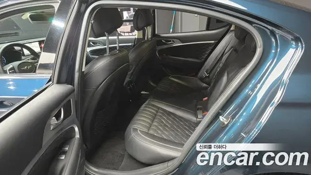 Genesis G70 2021 — Şəkil 32/33