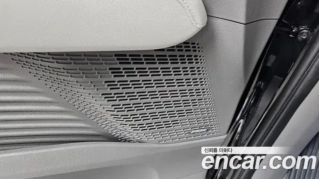 Hyundai Staria 2022 — Фото 15/20