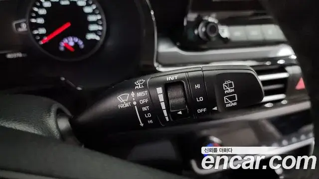Kia Seltos 2022 — ფოტო 32/34