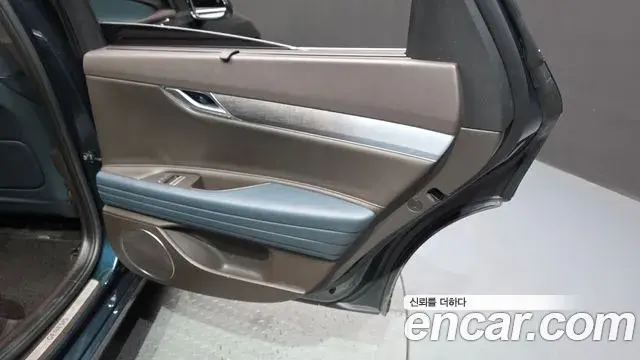 Genesis G80 2022 — ფოტო 24/38