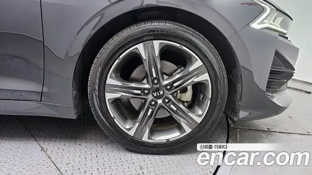 Kia K5 2020 — Şəkil 13/30