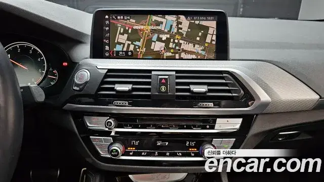 BMW X4 2019 — Photo 16/30