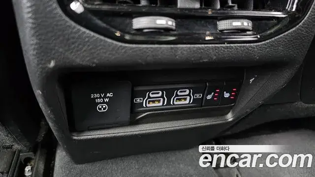Jeep Grand Cherokee 2022 — Photo 35/38