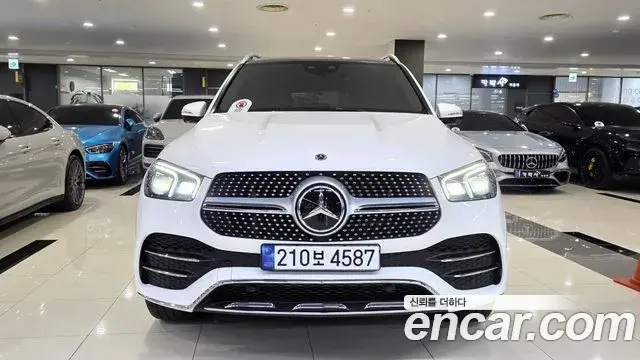 Mercedes-Benz GLE-Class 2023 — Фото 1/20