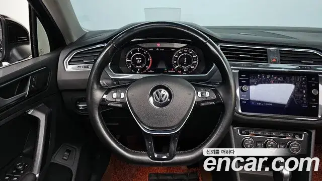 Volkswagen Tiguan 2018 — Şəkil 5/20