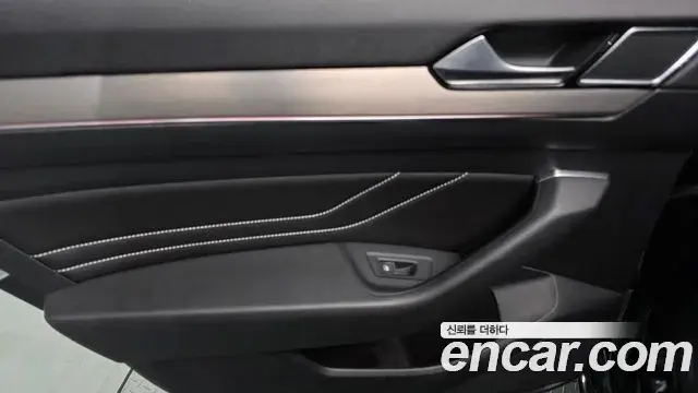 Volkswagen Passat GT 2022 — Şəkil 9/30