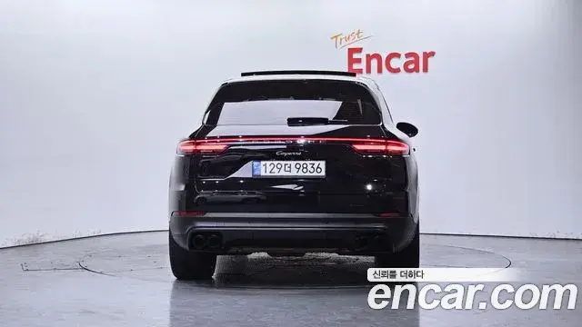 Porsche Cayenne 2020 — Фото 4/20
