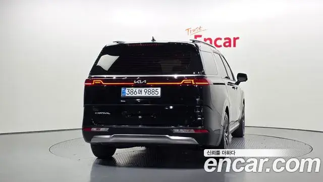 Kia Carnival 2022 — Şəkil 17/35