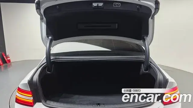 Genesis G80 2020 — ფოტო 15/37