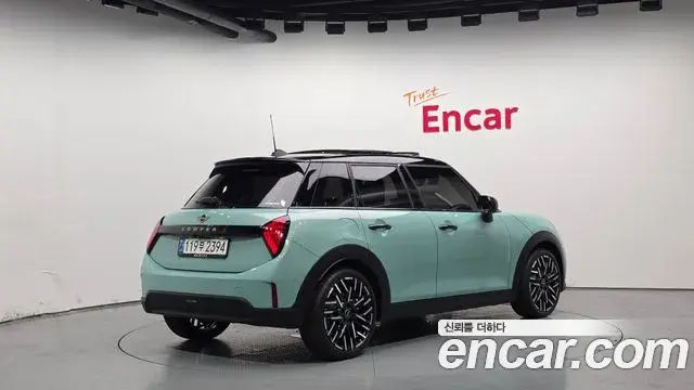 Mini Cooper S 2024 — Photo 22/33