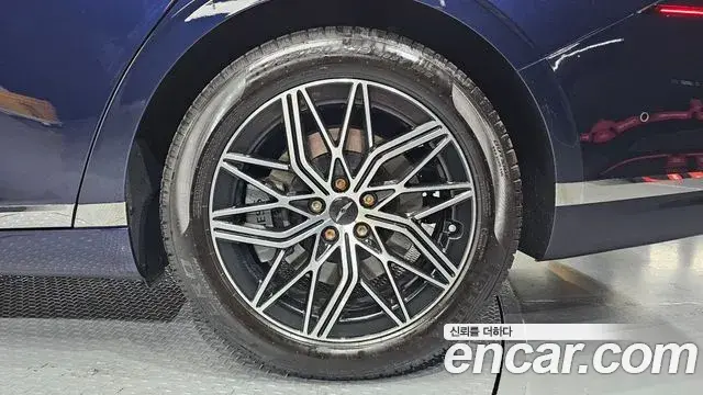 Genesis G90 2023 — Şəkil 2/30