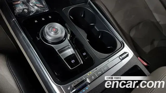 Kia Carnival 2025 — Photo 32/33