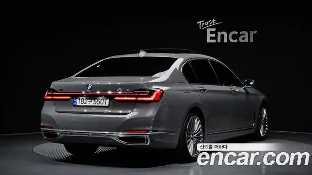 BMW 7 Series 2020 — Фото 1/20