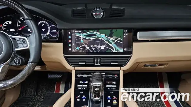 Porsche Cayenne 2022 — Фото 12/20