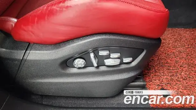 Porsche Cayenne 2020 — Photo 31/37