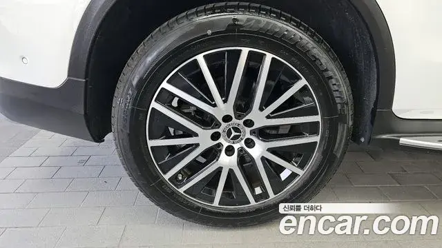 Mercedes-Benz GLC-Class 2022 — ფოტო 26/32