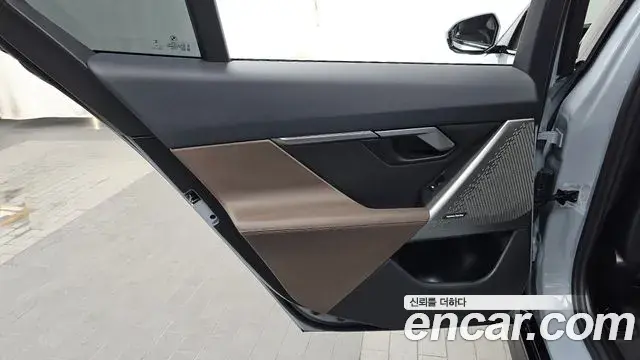 BMW 5 Series 2024 — Photo 18/36