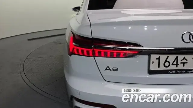 Audi A6 2021 — Photo 12/33