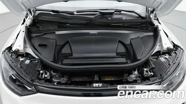 Mercedes-Benz EQE SUV 2025 — Photo 7/12