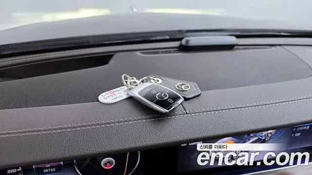 Mercedes-Benz E-Class 2020 — Фото 15/20