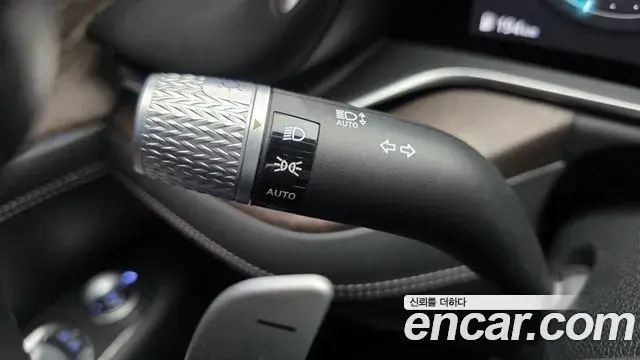 Genesis G90 2023 — Photo 21/39